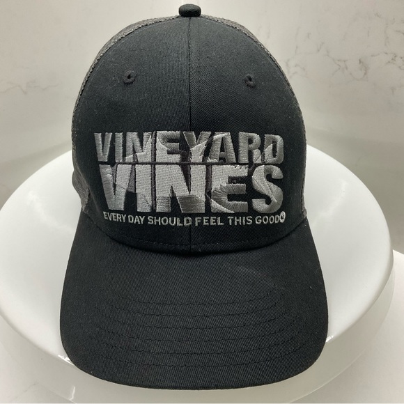 VINEYARD VINES Shark Trucker Hat Ball Cap Adjustable Mesh Black Gray Snapback - Picture 1 of 8